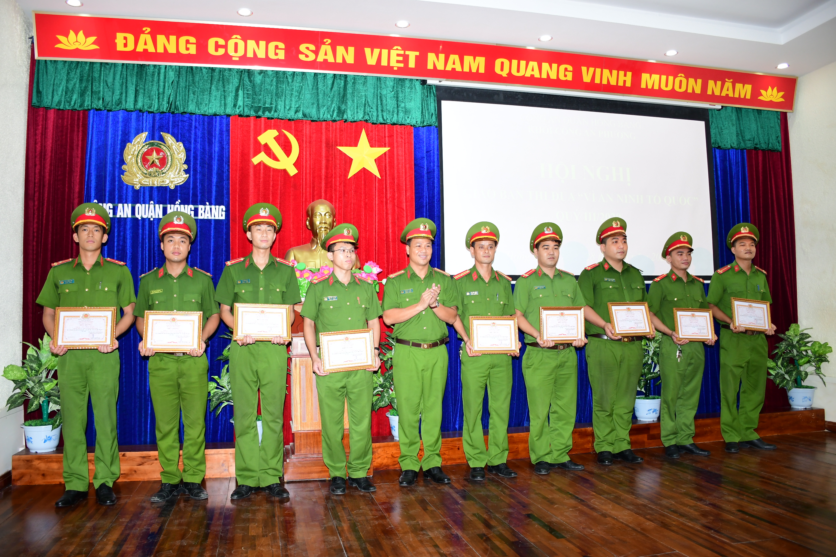 Công an quận Hồng Bàng: Siết chặt điều lệnh tăng cường giáo dục chính trị, tư tưởng